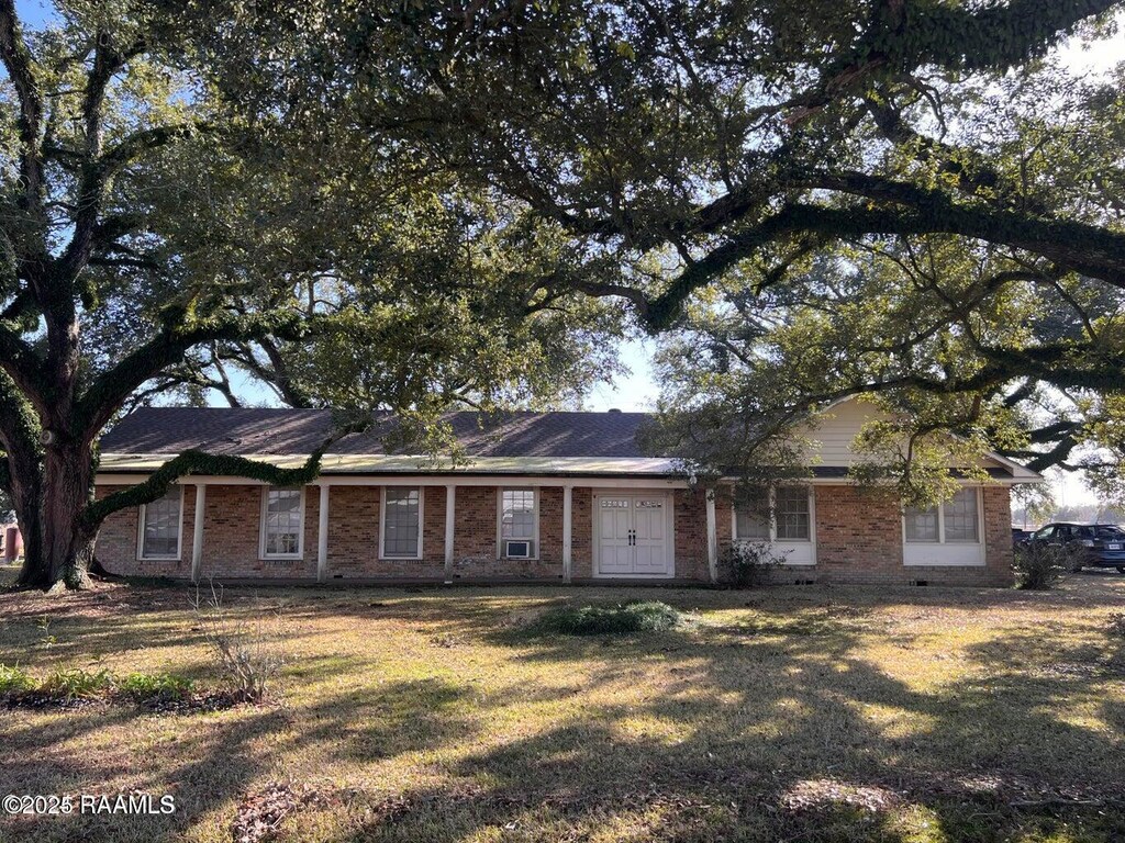 136 Markland Ln, Crowley, LA 70526 - photo 1