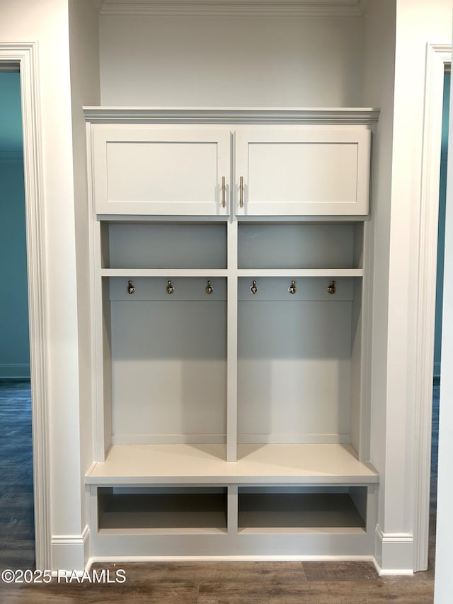 111 Fillmore Way, Lafayette, LA 70506 - mudroom with wood finished floors and baseboards