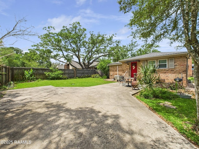 view of patio with a fenced backyard