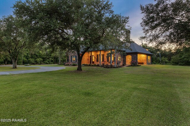 exterior space featuring driveway
