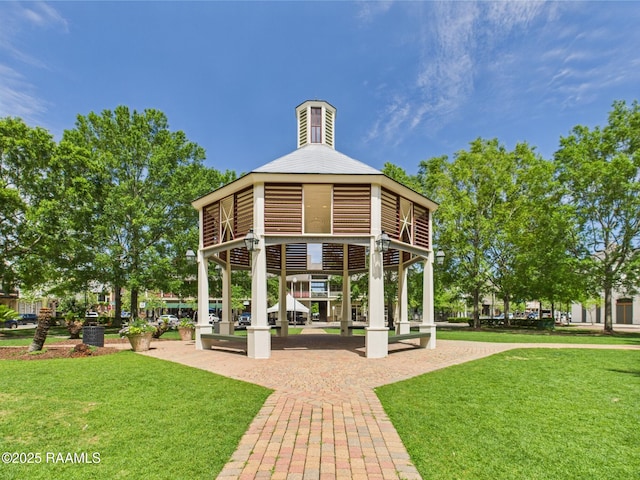 1127 Camellia Blvd Unit H1, Lafayette, LA 70508 - view of home's community with a gazebo and a lawn