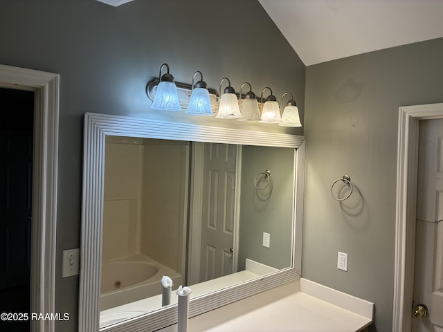 104 Bismark Dr, Broussard, LA 70518 - full bath featuring a whirlpool tub and vaulted ceiling
