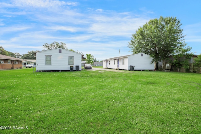 1405 Pelican St, New Iberia, LA 70560 - view of grassy yard