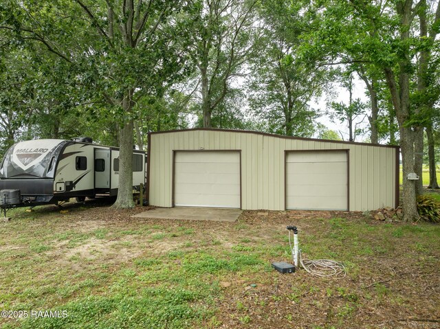 2405 S Chataignier Rd, Ville Platte, LA 70586 - view of detached garage