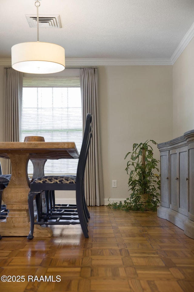 207 Beverly Dr, Lafayette, LA 70503 - dining area featuring ornamental molding