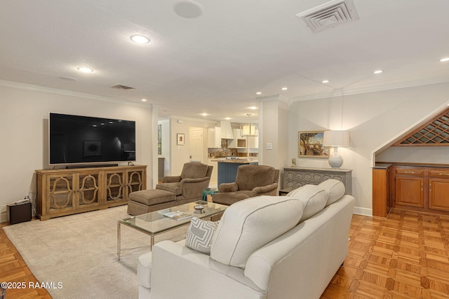 207 Beverly Dr, Lafayette, LA 70503 - living area with crown molding, recessed lighting, and baseboards