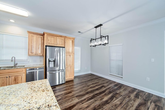 104 Trout Ct, Dulac, LA 70353 - kitchen featuring stainless steel appliances, a sink, crown molding, dark wood-style floors, and baseboards