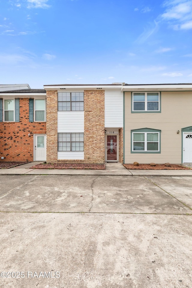 116 Southfield Pkwy, Lafayette, LA 70506 - multi unit property featuring brick siding