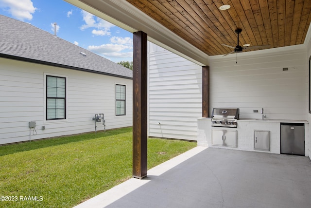 104 Wishing Well Dr, Broussard, LA 70518 - view of patio / terrace with a ceiling fan and a sink