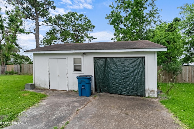 423 E 1st St, Jennings, LA 70546 - view of garage