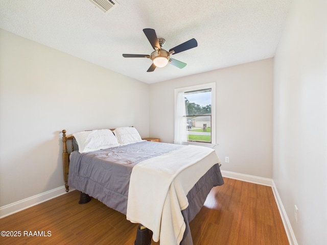304 Bull Run Cir, Broussard, LA 70518 - bedroom featuring wood finished floors and ceiling fan