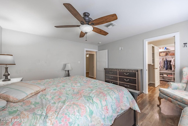 115 Hiawatha Rd, Lafayette, LA 70501 - bedroom with wood finished floors and a ceiling fan