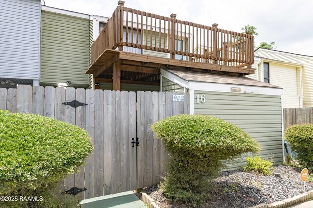 16 Heather Row, Lafayette, LA 70507 - view of property exterior with a deck