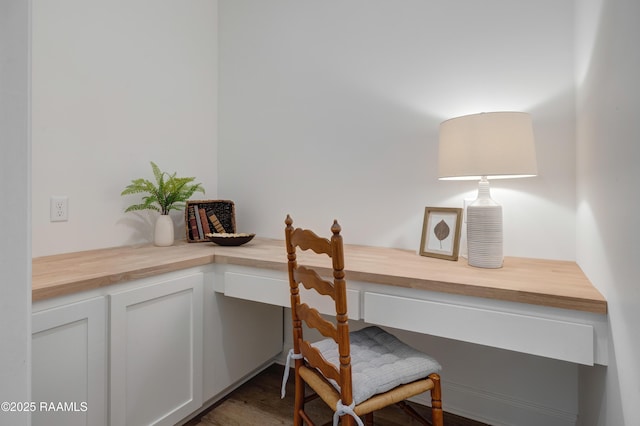 203 Redfern St, Lafayette, LA 70508 - office area with wood finished floors and built in study area