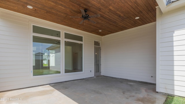 203 Redfern St, Lafayette, LA 70508 - view of patio featuring ceiling fan
