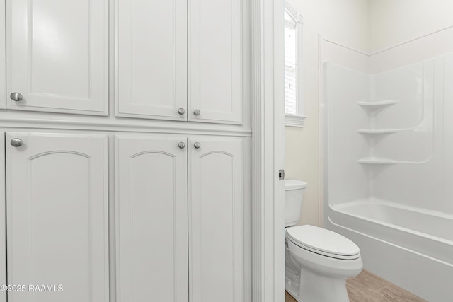 40400 Abby James Rd, Prairieville, LA 70769 - full bathroom featuring toilet and washtub / shower combination