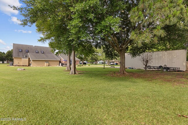 1714 Christopher Fox Ln, New Iberia, LA 70563 - view of grassy yard