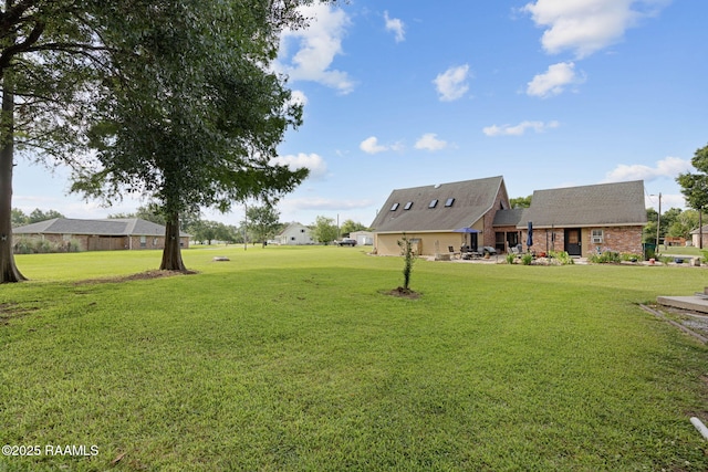 1714 Christopher Fox Ln, New Iberia, LA 70563 - view of green lawn
