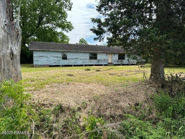 18711 La Highway 35, Abbeville, LA 70510 - view of front of property featuring a front lawn