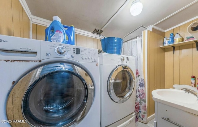 1110 Louisiana Ave, Lafayette, LA 70501 - laundry room with separate washer and dryer