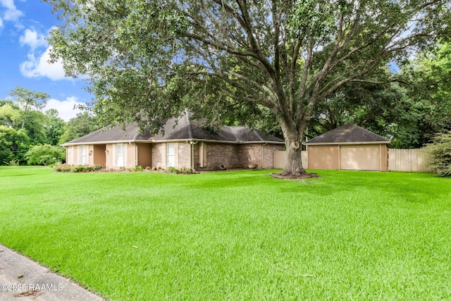2424 Vista Dr, Opelousas, LA 70570 - view of yard with a detached garage