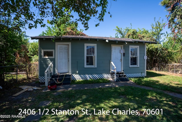 1301 Meadow Dr, Lake Charles, LA 70607 - view of front of home featuring entry steps