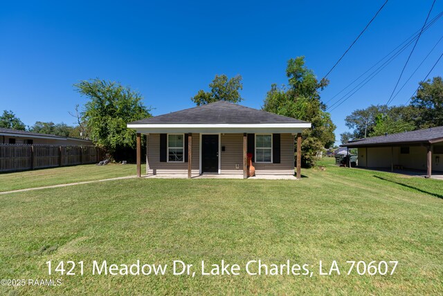 1301 Meadow Dr, Lake Charles, LA 70607 - view of front facade featuring covered porch