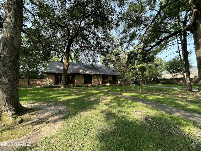 421 Lippi Blvd, Lafayette, LA 70508 - view of green lawn
