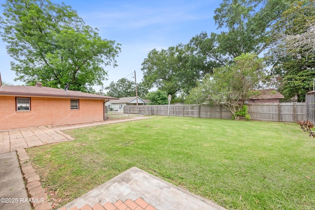 630 W Peach Ave, Eunice, LA 70535 - view of yard featuring a patio