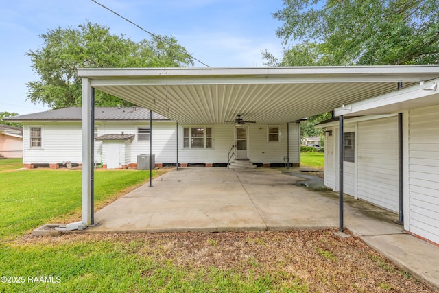 407 N Hebert Ave, Kaplan, LA 70548 - view of car parking with entry steps and an attached carport
