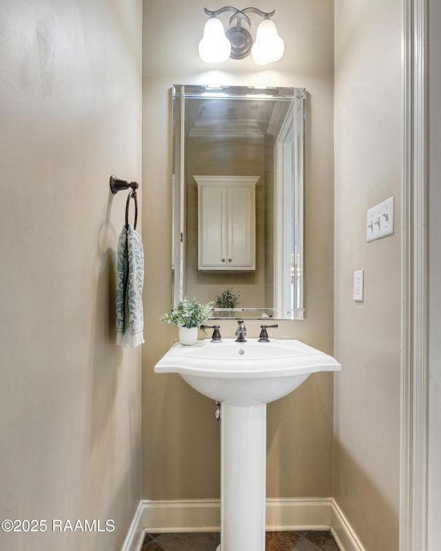 109 Flamingo Row, Lafayette, LA 70508 - bathroom featuring baseboards