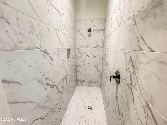 219 Timber Mill St, Lafayette, LA 70508 - bathroom featuring tiled shower