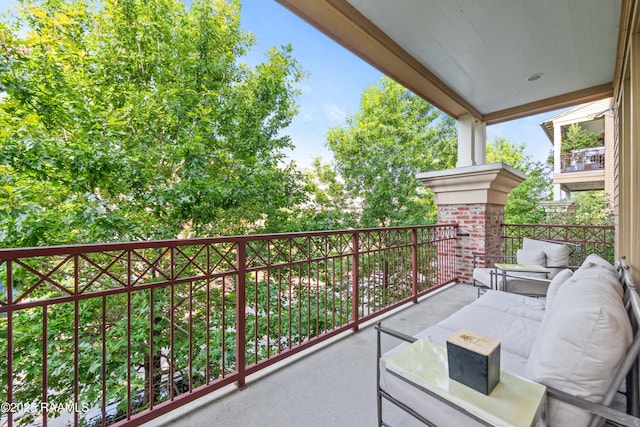 302 Richland Ave Unit 207C, Lafayette, LA 70508 - balcony featuring an outdoor living space