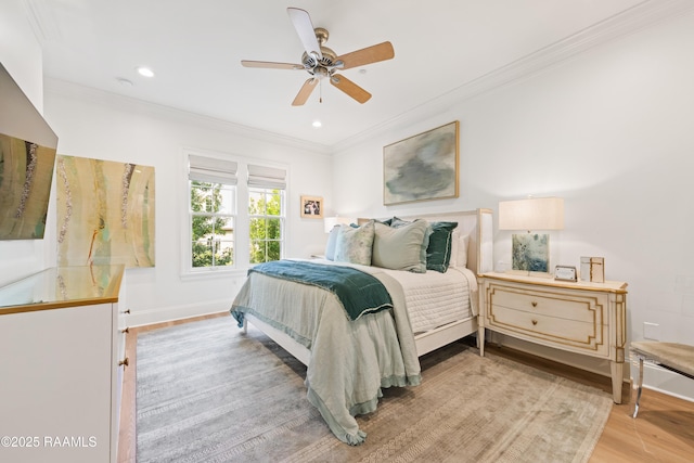 302 Richland Ave Unit 207C, Lafayette, LA 70508 - bedroom featuring ornamental molding, light wood-style flooring, baseboards, recessed lighting, and ceiling fan