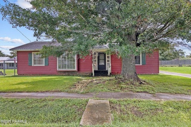 408 Section Ave, Rayne, LA 70578 - view of front facade featuring a front yard
