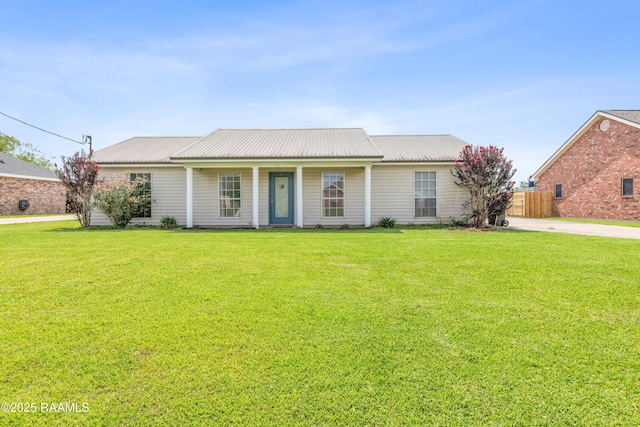 1413 Montagne St, New Iberia, LA 70560 - photo 1