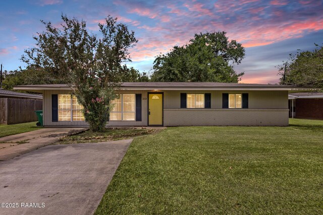 213 Marilyn Dr, Lafayette, LA 70503 - ranch-style home featuring brick siding