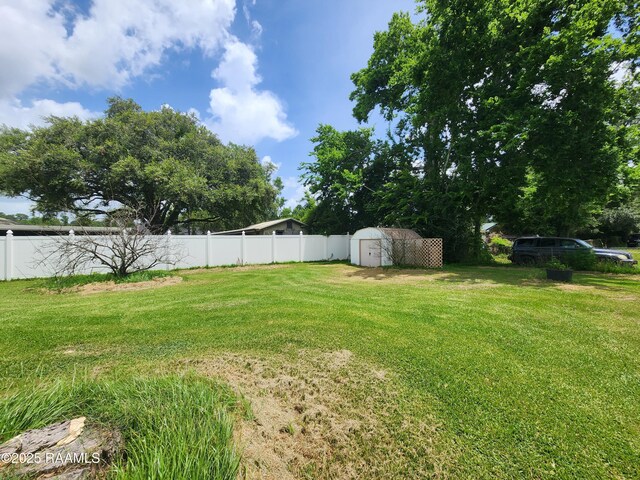 2115 Vige St, Opelousas, LA 70570 - view of yard