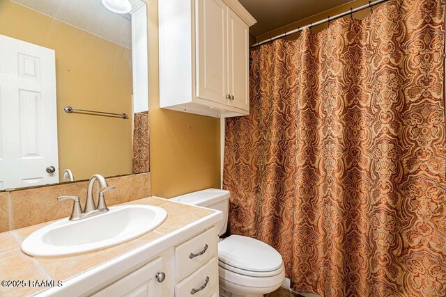 202 Doe Ln, Broussard, LA 70518 - bathroom with vanity and a shower with shower curtain