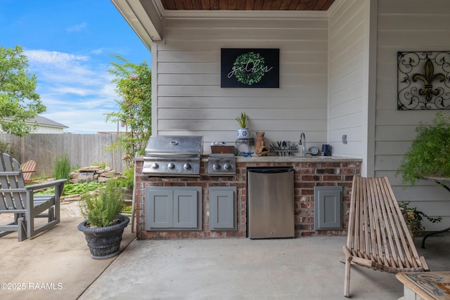 302 Easy Rock Landing Dr, Broussard, LA 70518 - view of patio / terrace with an outdoor kitchen
