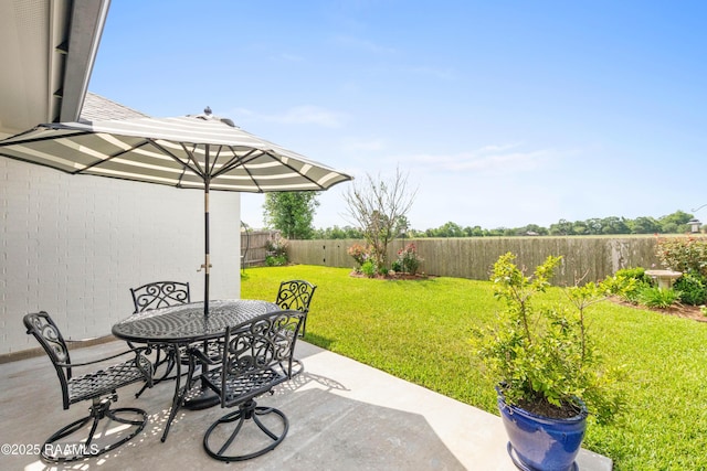 236 Whispering Meadows Rd, Broussard, LA 70518 - fenced backyard featuring outdoor dining area and a patio area