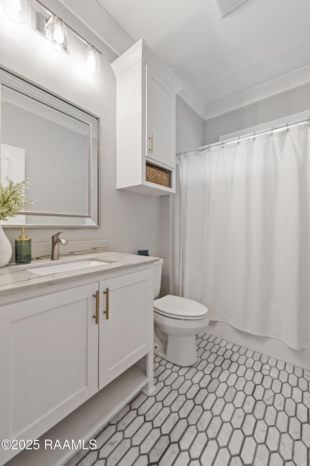 236 Whispering Meadows Rd, Broussard, LA 70518 - full bath with toilet and vanity