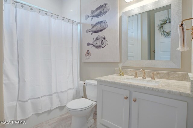 121 Snapping Ln, Broussard, LA 70518 - bathroom with vanity and shower / bath combo