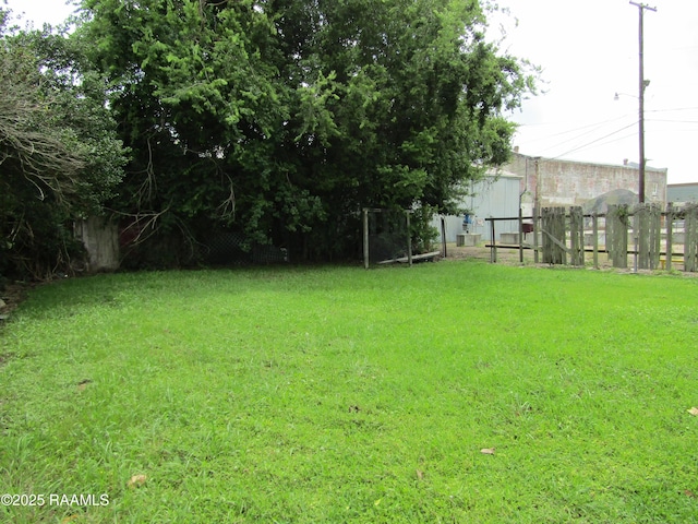 120 W Saint Peter St, New Iberia, LA 70560 - view of yard