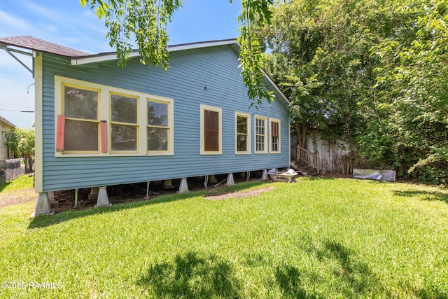 617 E Vermillion St, Lafayette, LA 70501 - back of property with a yard