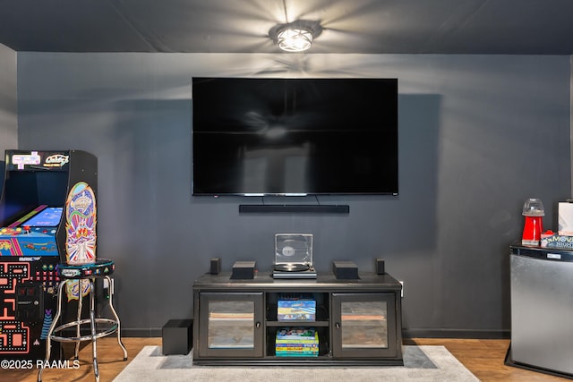 809 Dartez Dr, New Iberia, LA 70563 - living room featuring wood finished floors and baseboards