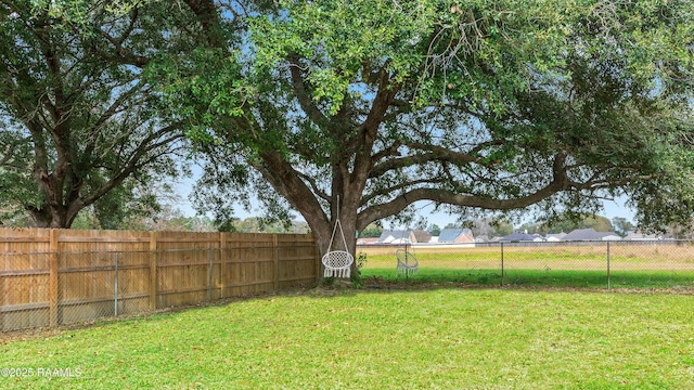 809 Dartez Dr, New Iberia, LA 70563 - view of fenced backyard