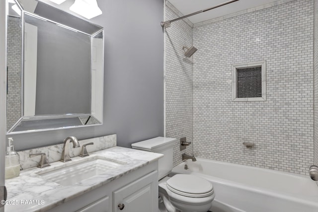 921 Bellevue Plantation Rd, Lafayette, LA 70503 - full bath with washtub / shower combination and vanity