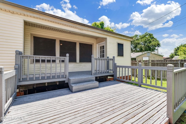 707 Compton St, New Iberia, LA 70560 - view of deck