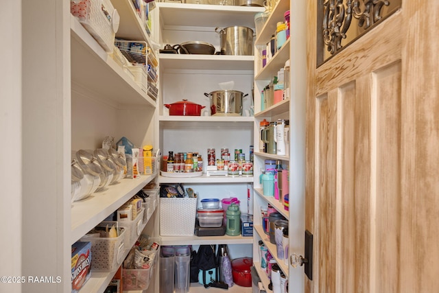 301 Gleneagles Cir, Broussard, LA 70518 - view of pantry